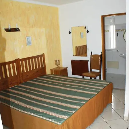 Vila Emilia Hotel *
